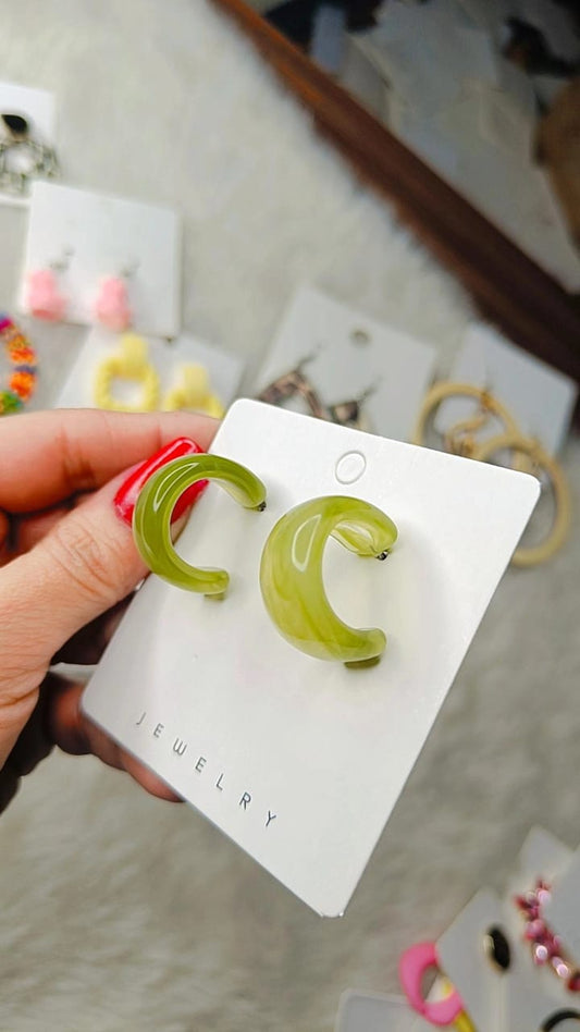 Yu Fashions Green Plastic Cute Hoop Korean Earrings Pair Deal