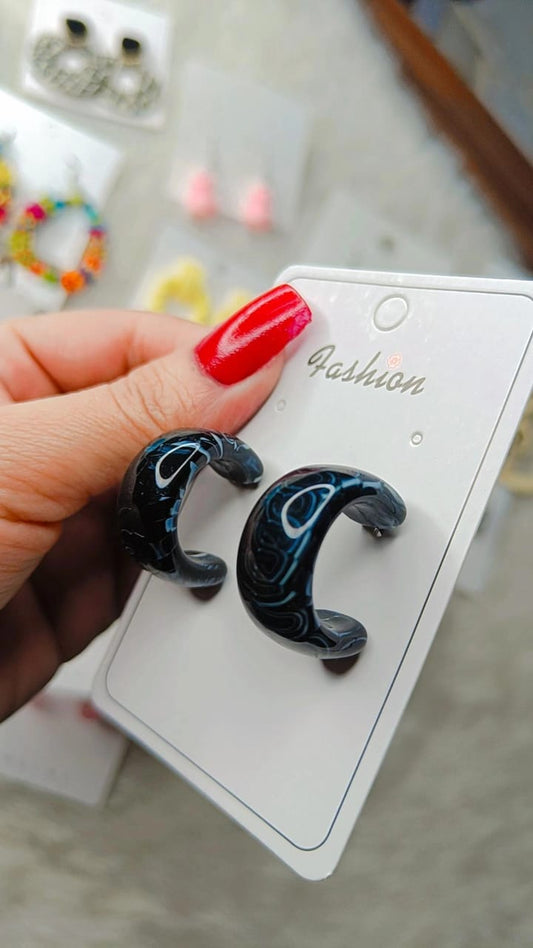 YU Fashions Black & White Marble Print Geometrical Hoop High fashion Korean earrings pair Deal