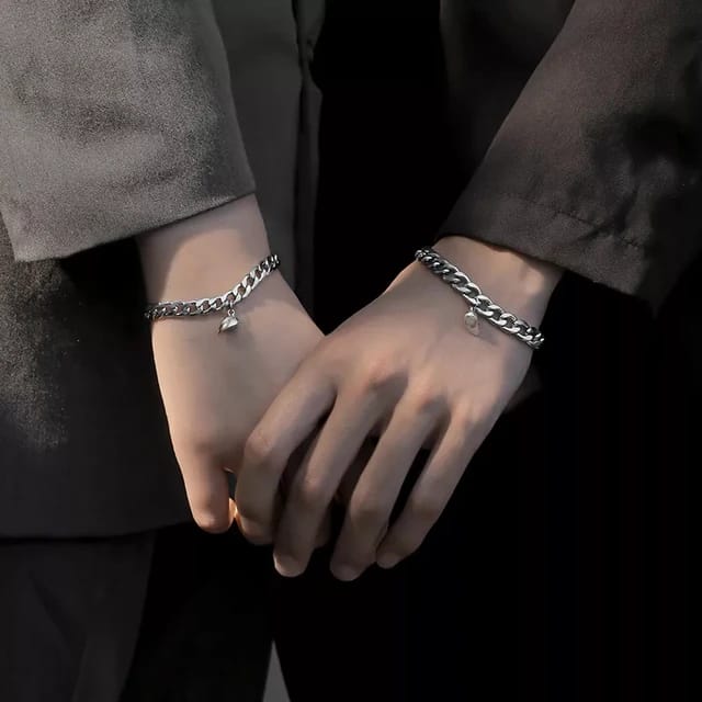 Yu Fashions Magnetic Couple Bracelets For Lover Men Women Love Chain Link Bangle Charm Bracelet