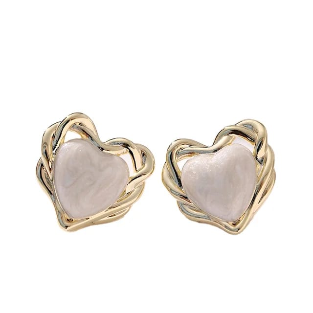 Yu Fashions Bride Dainty classic Pearl Heart Shaped Korean Earrings for Women