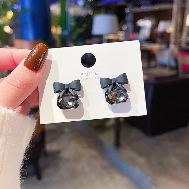Yu Fashions Black Bow Knot Cubic Crystal Stud Earrings