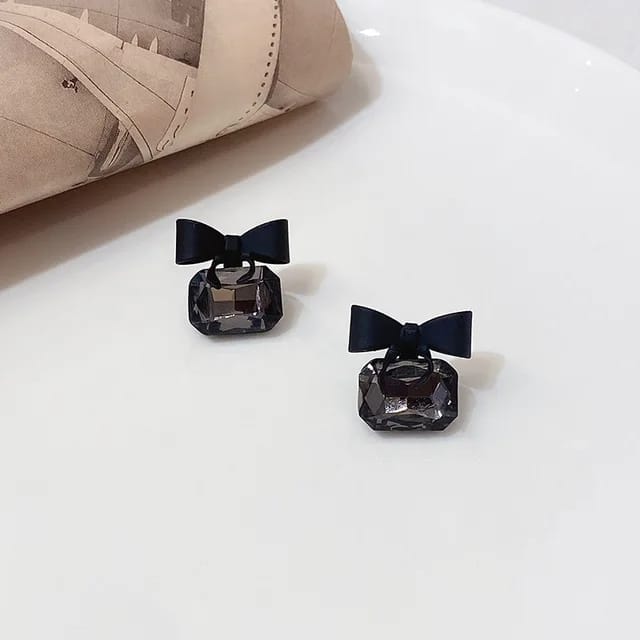 Yu Fashions Black Bow Knot Cubic Crystal Stud Earrings