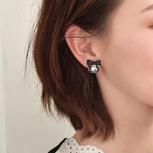 Yu Fashions Black Bow Knot Cubic Crystal Stud Earrings