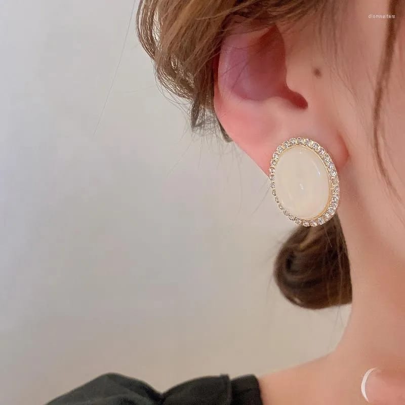 Yu Fashions Big Vintage Oval Shaped Pearl Korean Earrings Pair