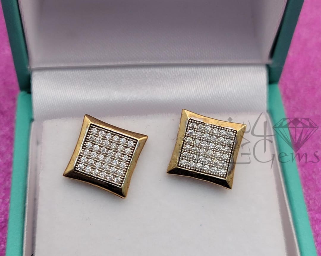 Yu Fashions Square Shaped Cute High Fashion Korean Earrings Pair