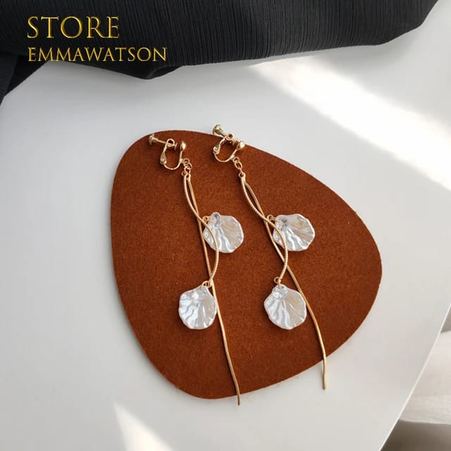 YU Fashions Seashell Drop Chain Korean Earrings Pair