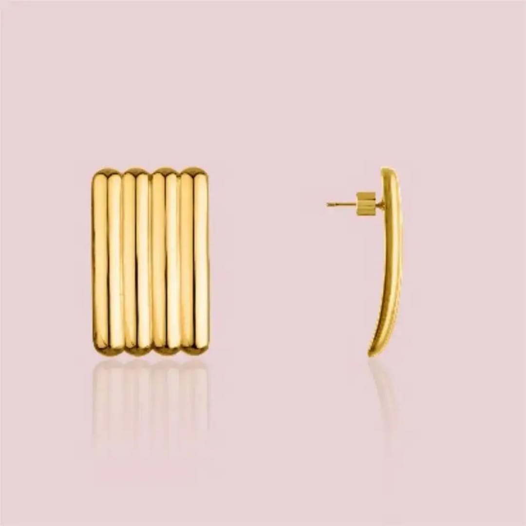 Yu Fashions Vertical Striped High Fashion Anti Tarnish Korean Earrings