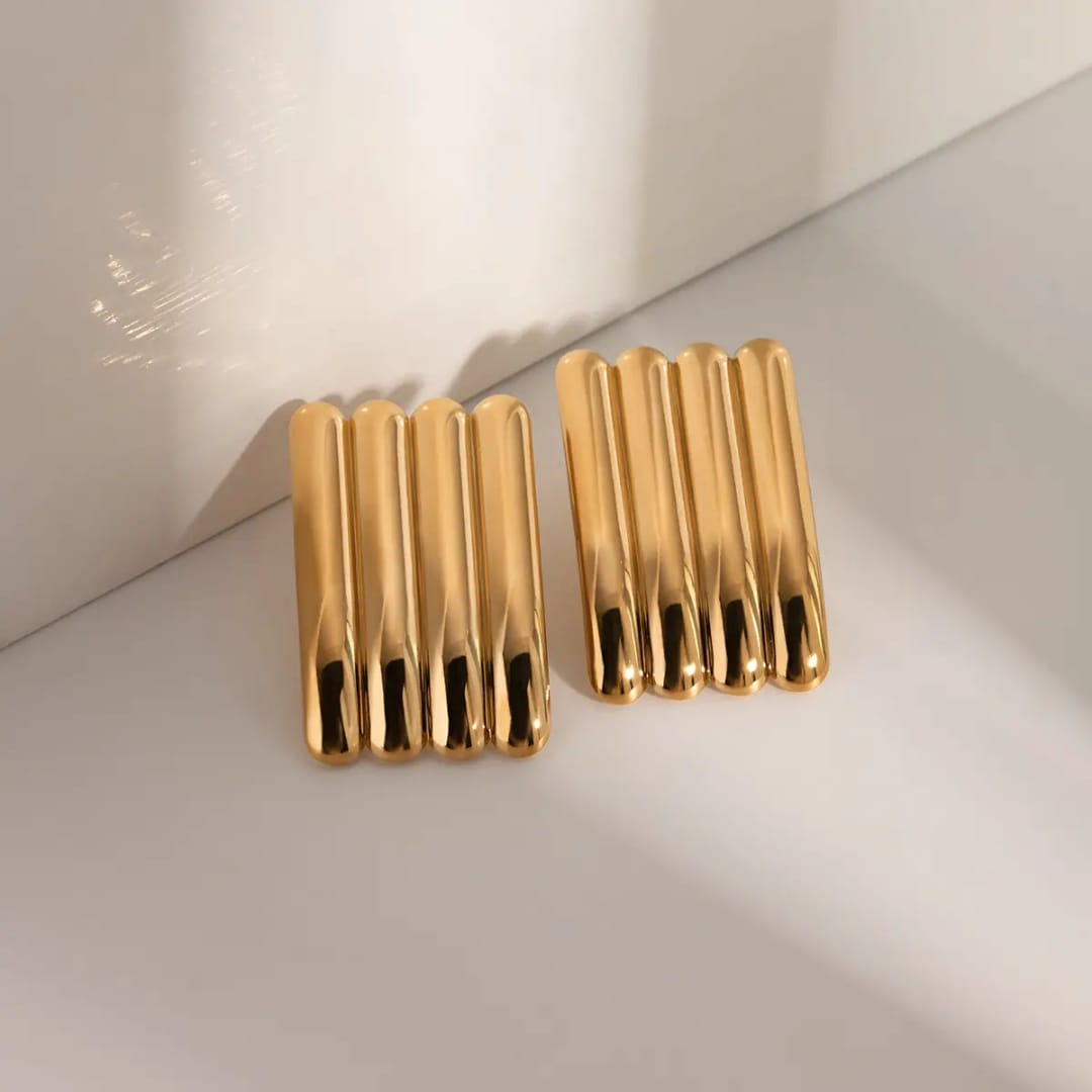 Yu Fashions Vertical Striped High Fashion Anti Tarnish Korean Earrings
