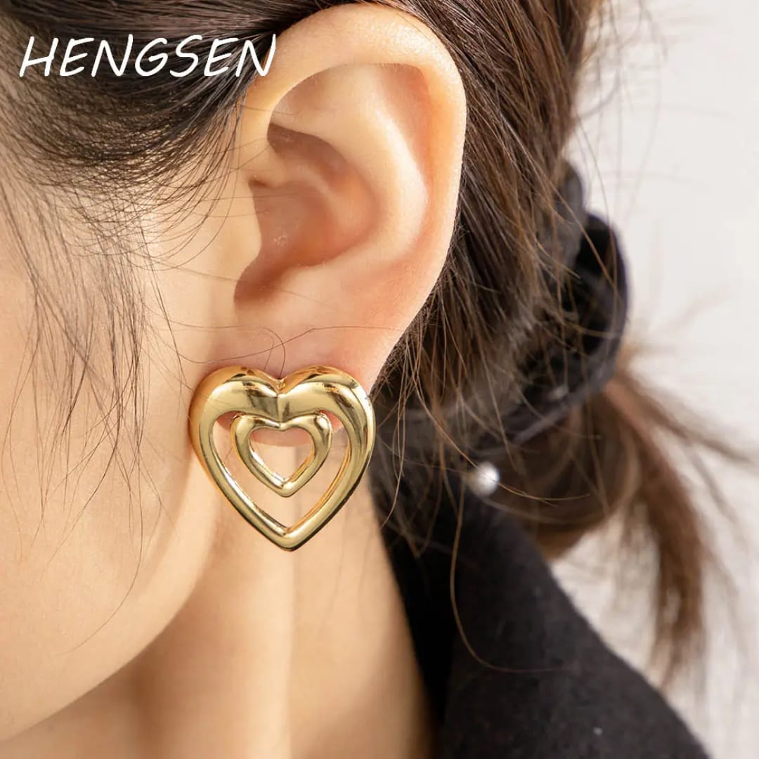 Yu Fashions Heart Shaped Anti Tarnish Geometrical High Fashion Korean Earrings