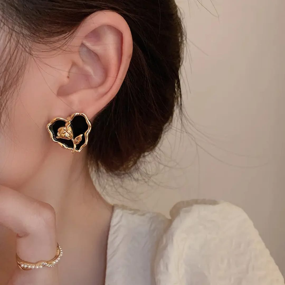 Yu Fashions Black Heart Rose Flower Enemalled High Fashion Korean earrings