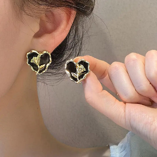 Yu Fashions Black Heart Rose Flower Enemalled High Fashion Korean earrings