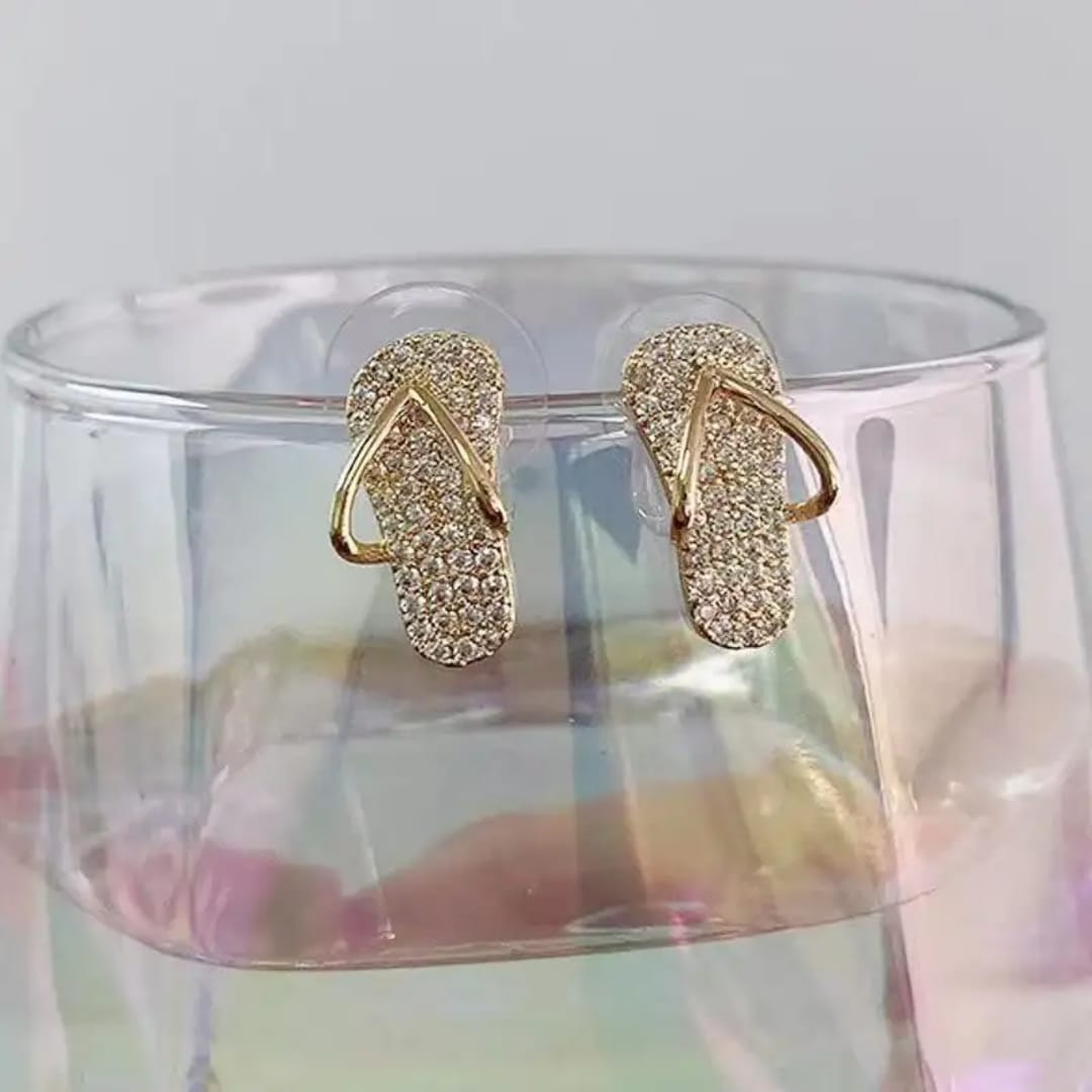 Yu Fashions Slippar Cute Chappal Rhinstone High Fashion Korean Stud Earring