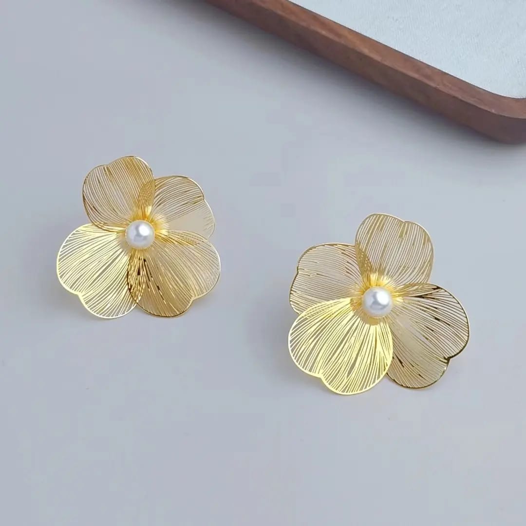 Yu Fashions Geometrical Flower Shaped  three petaled pansi inspired Lumi Pearl High Fashion Korean earrings
