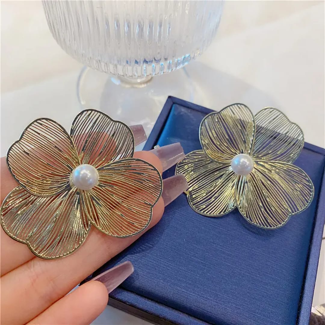 Yu Fashions Geometrical Flower Shaped  three petaled pansi inspired Lumi Pearl High Fashion Korean earrings