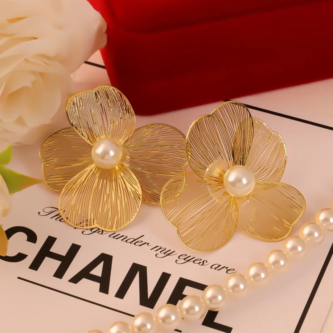 Yu Fashions Geometrical Flower Shaped  three petaled pansi inspired Lumi Pearl High Fashion Korean earrings