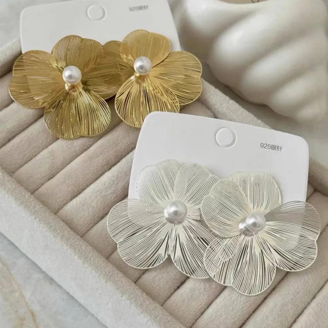 Yu Fashions Geometrical Flower Shaped  three petaled pansi inspired Lumi Pearl High Fashion Korean earrings