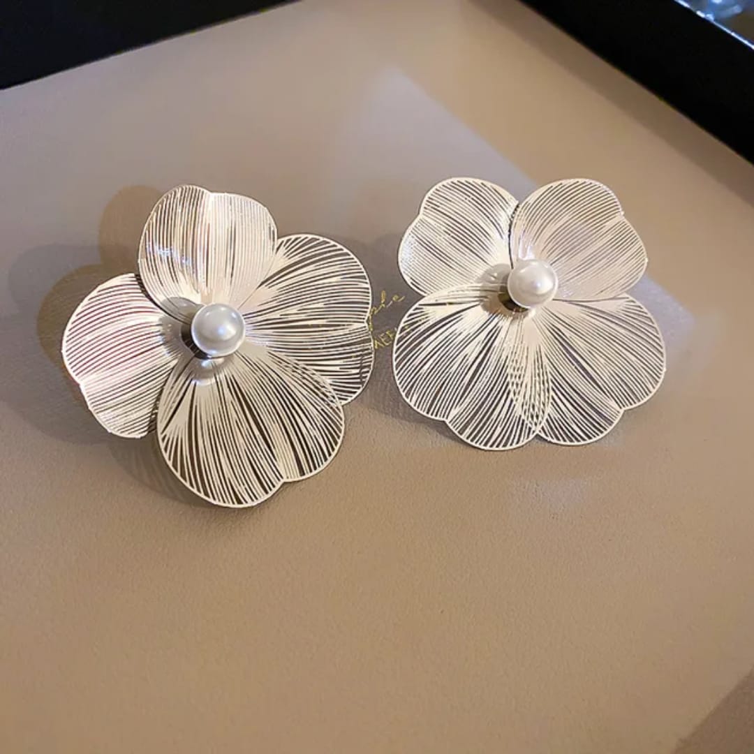 Yu Fashions Geometrical Flower Shaped  three petaled pansi inspired Lumi Pearl High Fashion Korean earrings