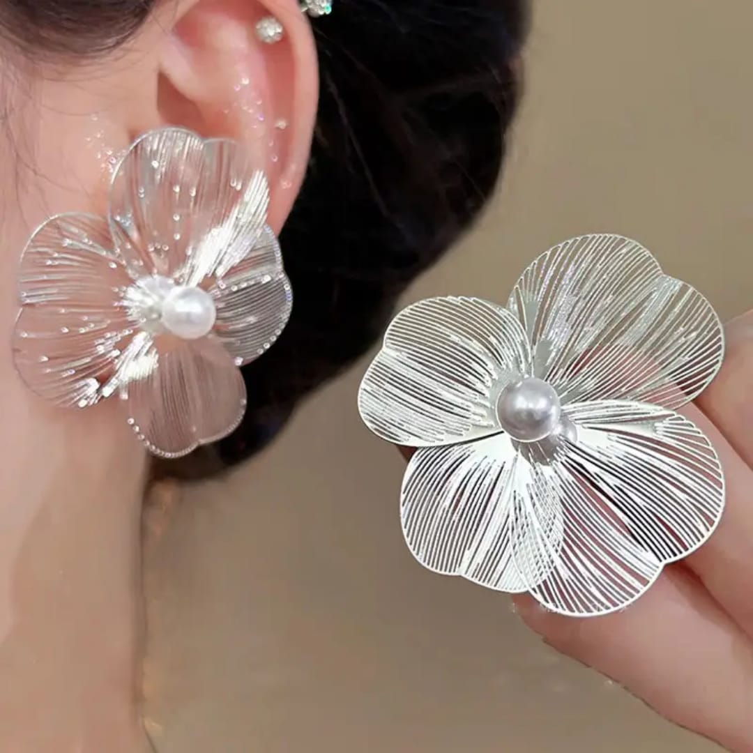 Yu Fashions Geometrical Flower Shaped  three petaled pansi inspired Lumi Pearl High Fashion Korean earrings