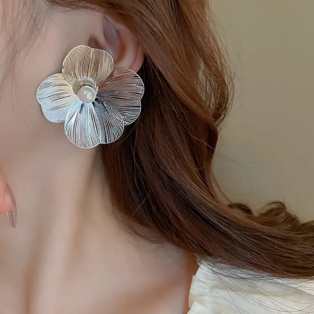 Yu Fashions Geometrical Flower Shaped  three petaled pansi inspired Lumi Pearl High Fashion Korean earrings