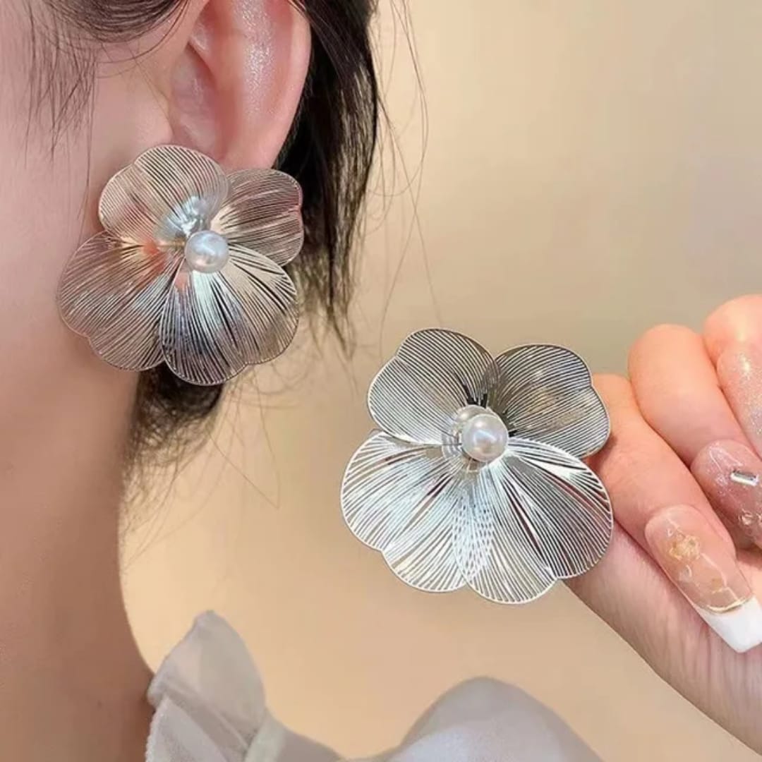 Yu Fashions Geometrical Flower Shaped  three petaled pansi inspired Lumi Pearl High Fashion Korean earrings