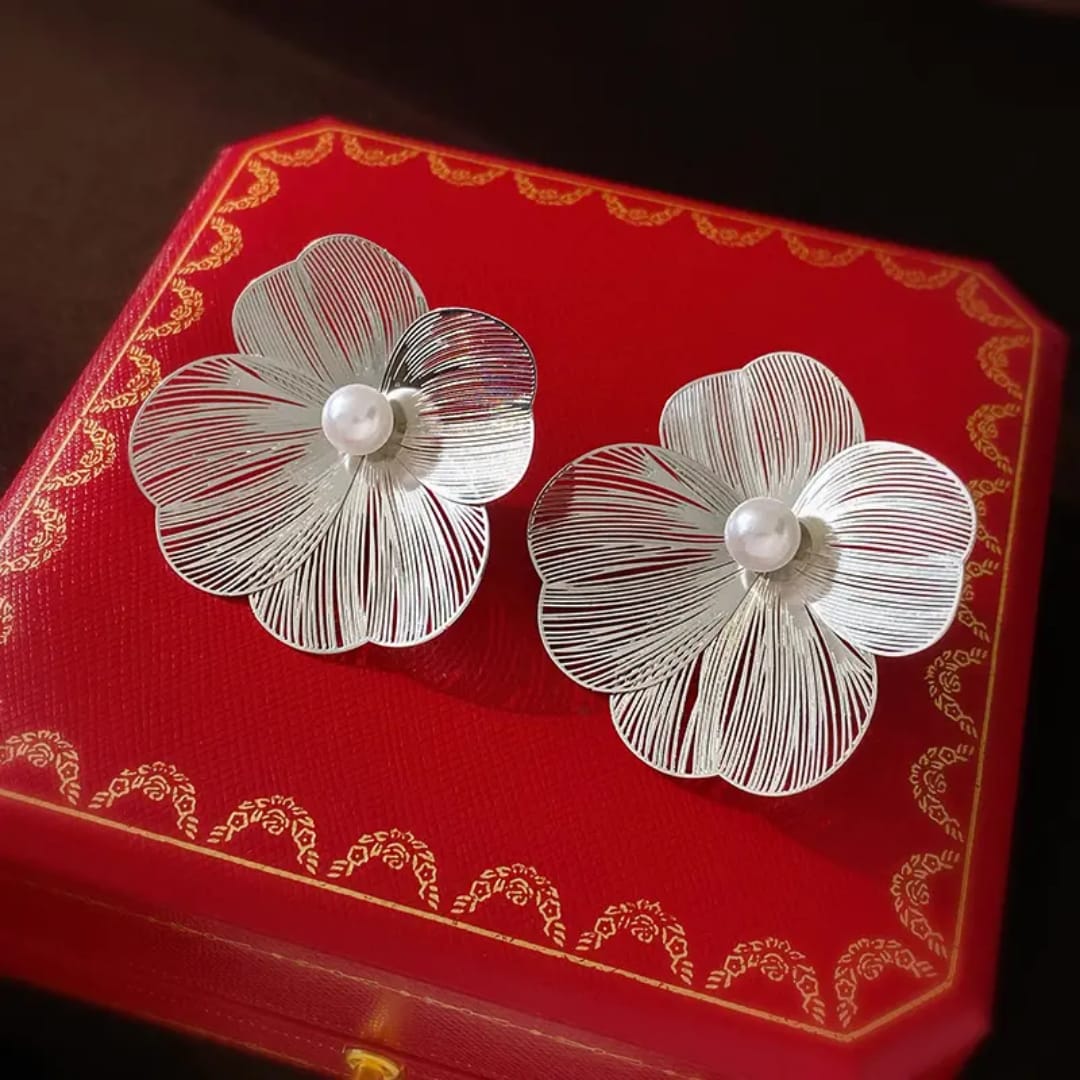 Yu Fashions Geometrical Flower Shaped  three petaled pansi inspired Lumi Pearl High Fashion Korean earrings