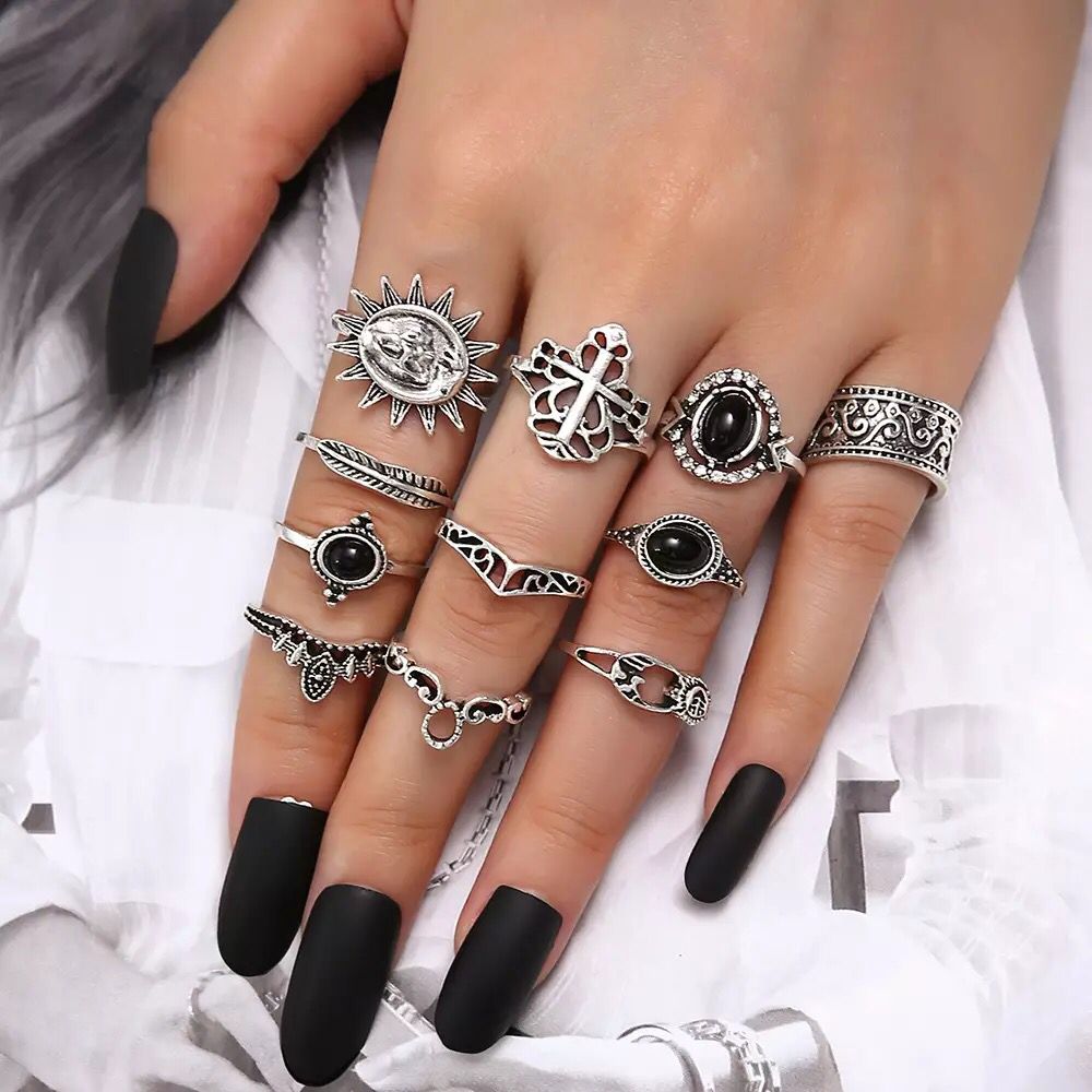 Yu Fashions Sunflower Black Beads Bohemian Silver Ring Set of 11