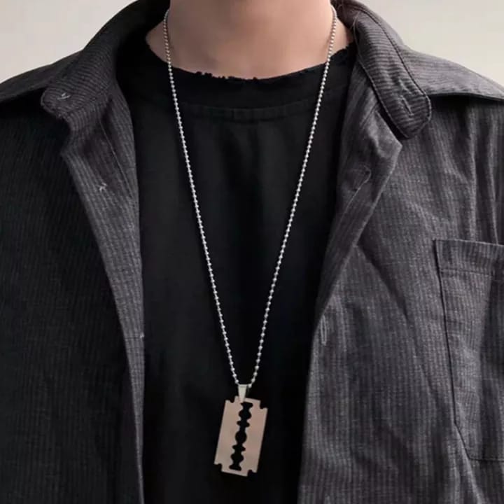 Yu Fashions Razor Blade Punk Unisex Silver Pendent Necklace Chain