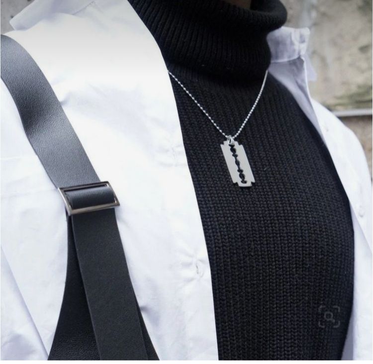Yu Fashions Razor Blade Punk Unisex Silver Pendent Necklace Chain