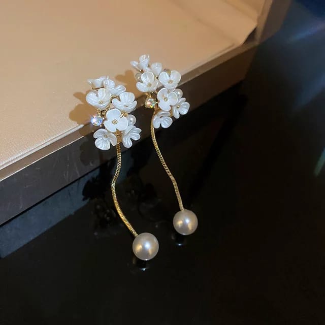 Yu Fashions Faux Pearl Flower Bunch Drop Pearl Golden Korean Earrings Pair