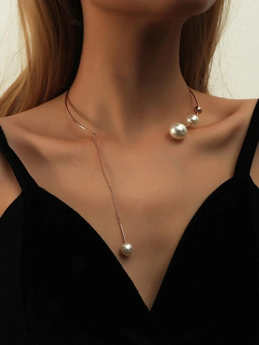 Yu Fashions High Fashions Trending Pearl Drop Geometrical Pearl Necklace Chain