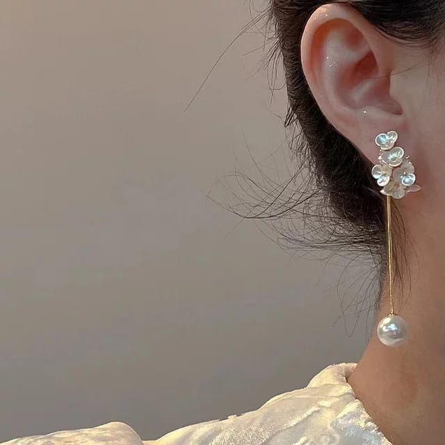 Yu Fashions Faux Pearl Flower Bunch Drop Pearl Golden Korean Earrings Pair