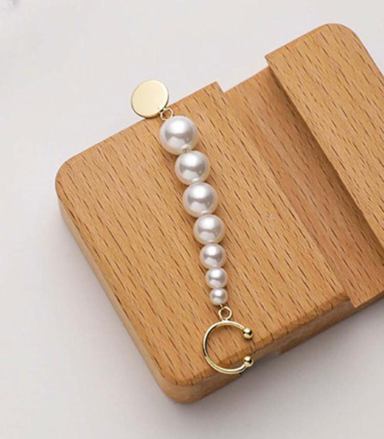 Yu Fashions Cute Pearl Single Pc Earhook Crawler Korean Earring