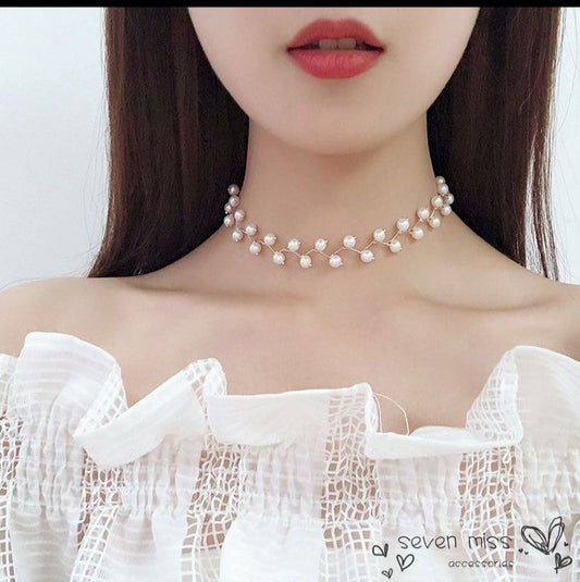 Yu Fashions Pearl Geometrical Choker Necklace Chain