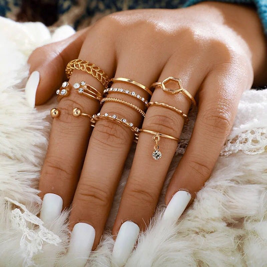 Yu Fashions Boho Vintage Gold Color Shell Heart pearl Ring Geometric Female Finger Ring Set Jewelry For Women