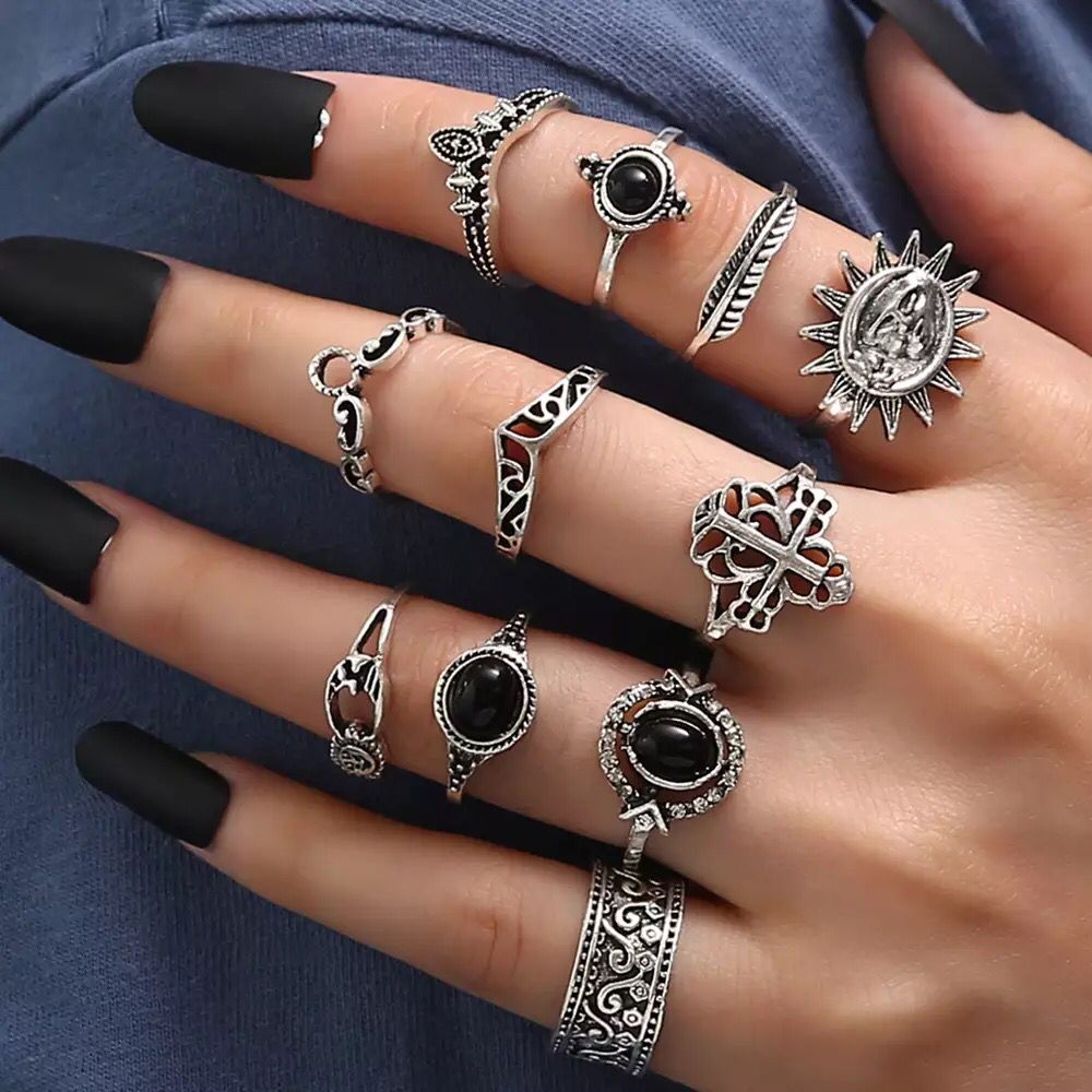Yu Fashions Sunflower Black Beads Bohemian Silver Ring Set of 11